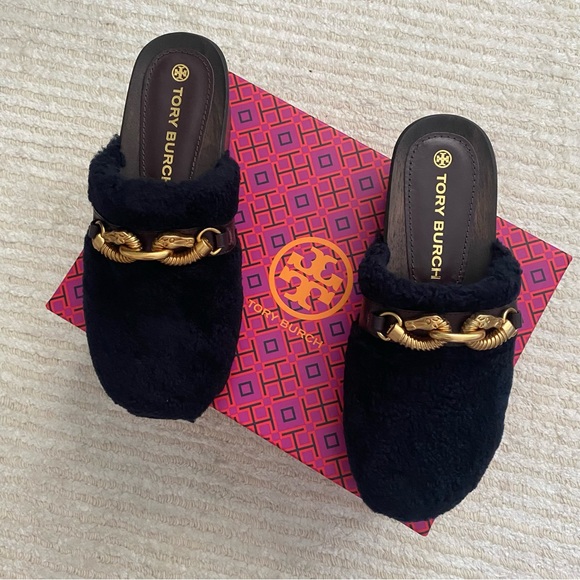 NWT Tory Burch Jessa Shearling Clogs perfect navy - Picture 2 of 14